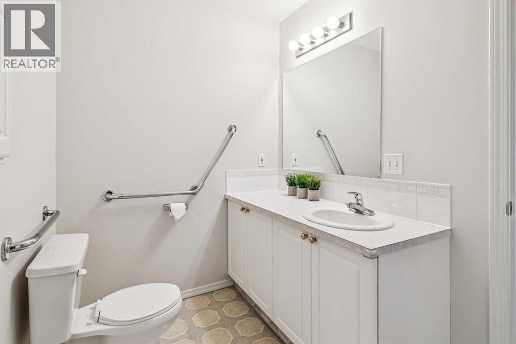 112, 2850 51 Street Sw, Calgary, Alberta