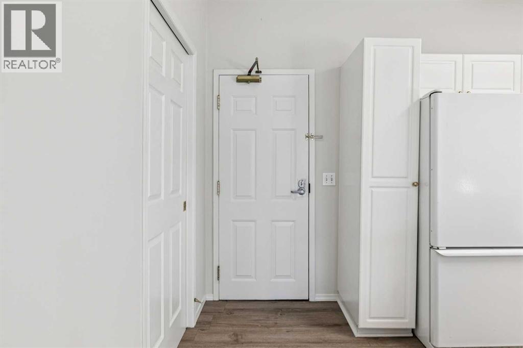 112, 2850 51 Street Sw, Calgary, Alberta