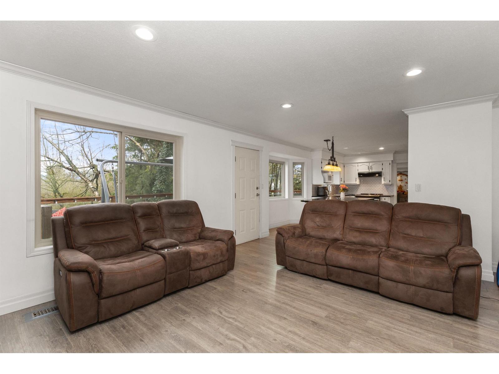 32507 Qualicum Place Place, Abbotsford, British Columbia