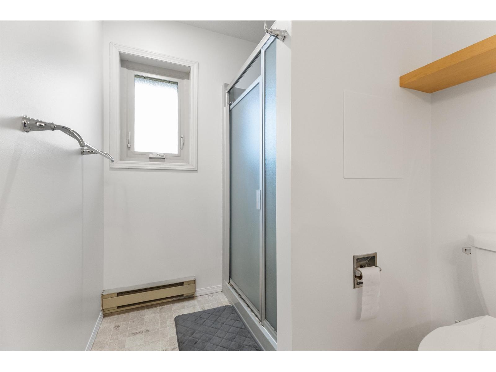 32507 Qualicum Place Place, Abbotsford, British Columbia