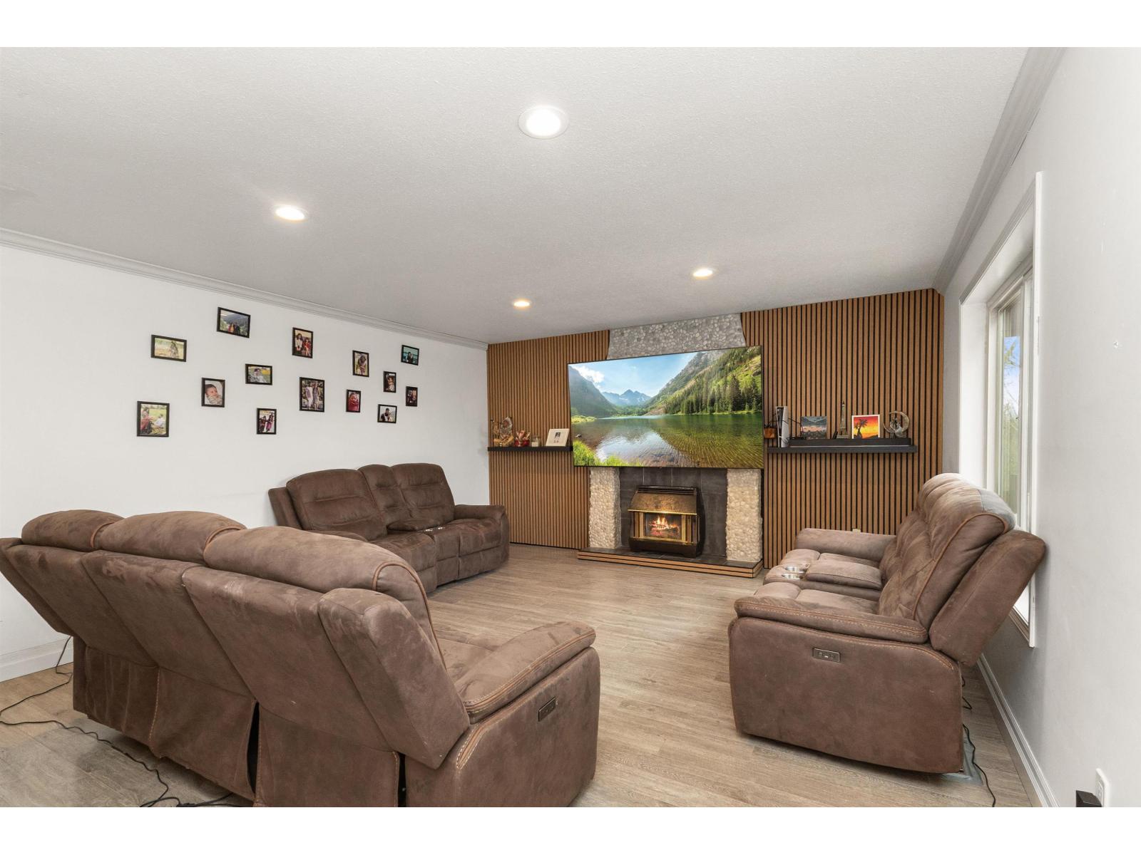 32507 Qualicum Place Place, Abbotsford, British Columbia