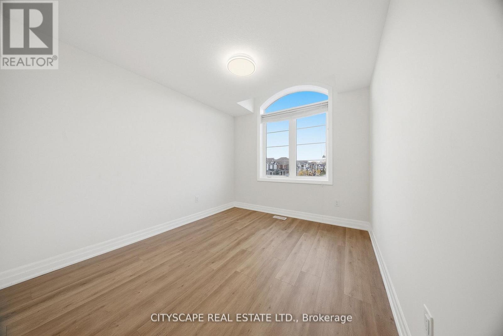 28 Celano Drive, Hamilton (waterdown), Ontario