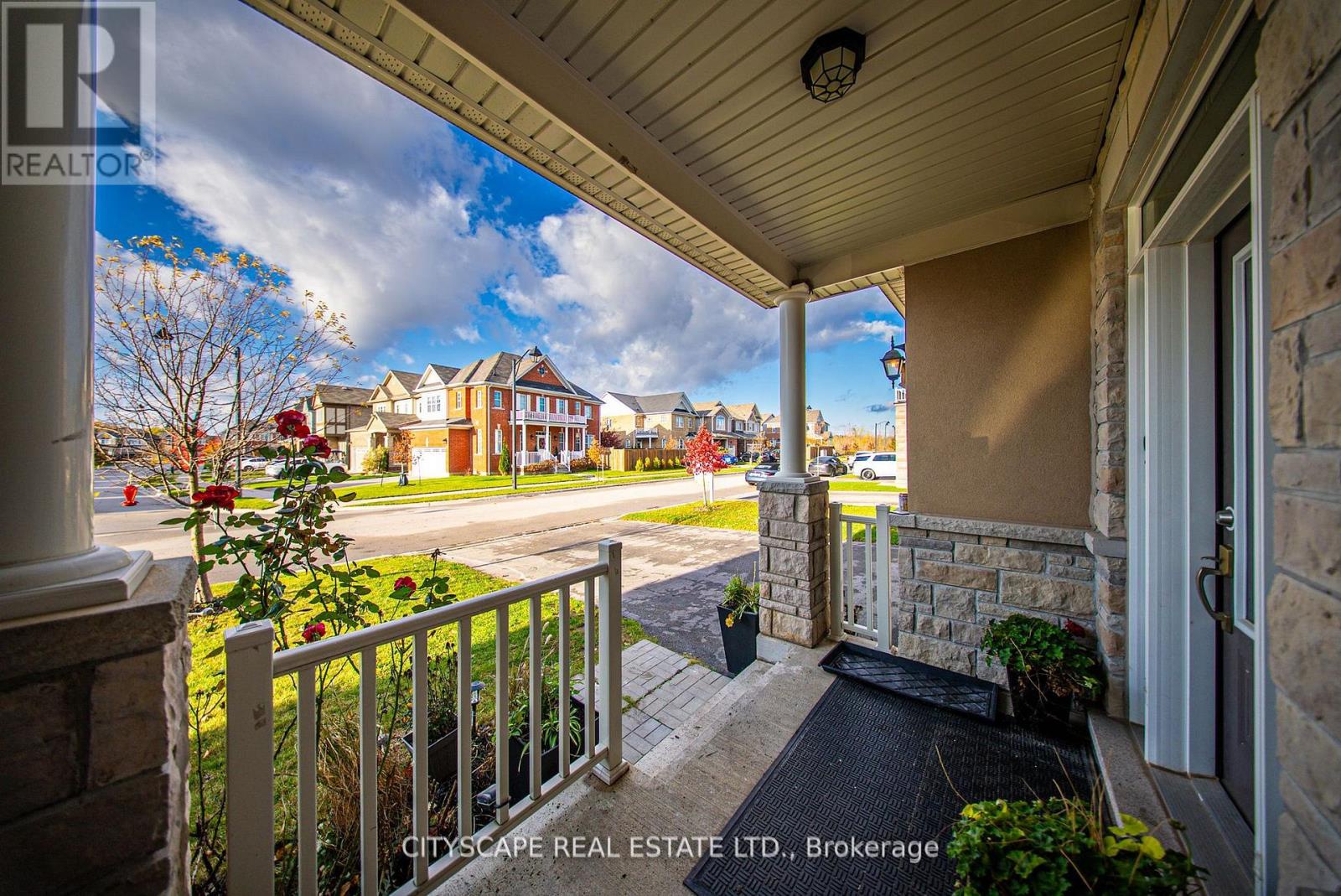 28 Celano Drive, Hamilton (waterdown), Ontario