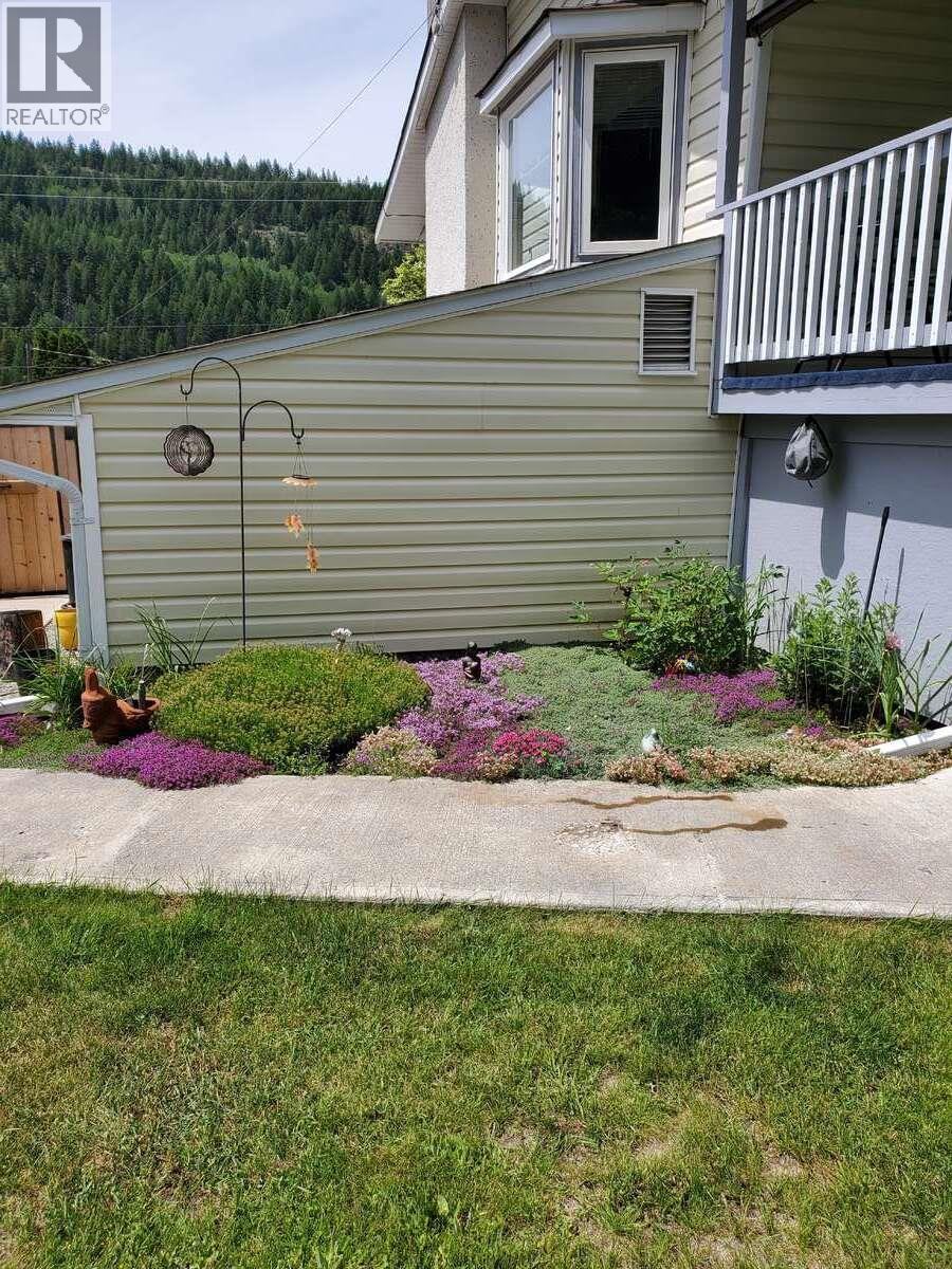 868 North Kimberley Avenue, Greenwood, British Columbia