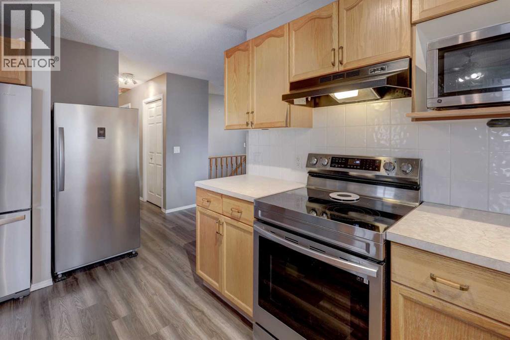 411 Strathford Boulevard, Strathmore, Alberta