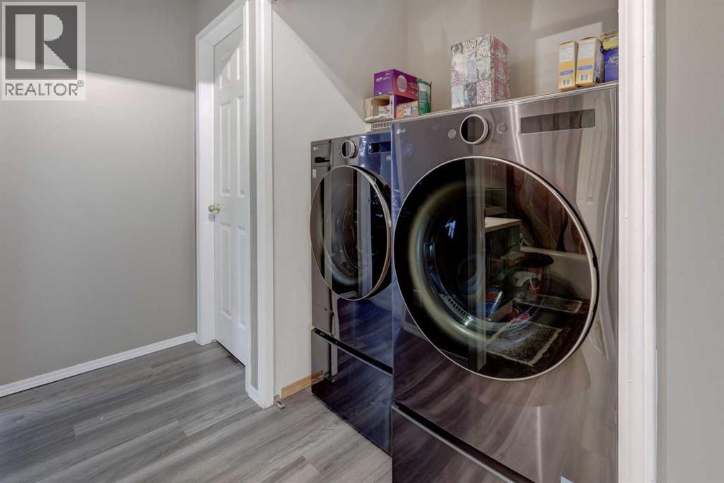 411 Strathford Boulevard, Strathmore, Alberta