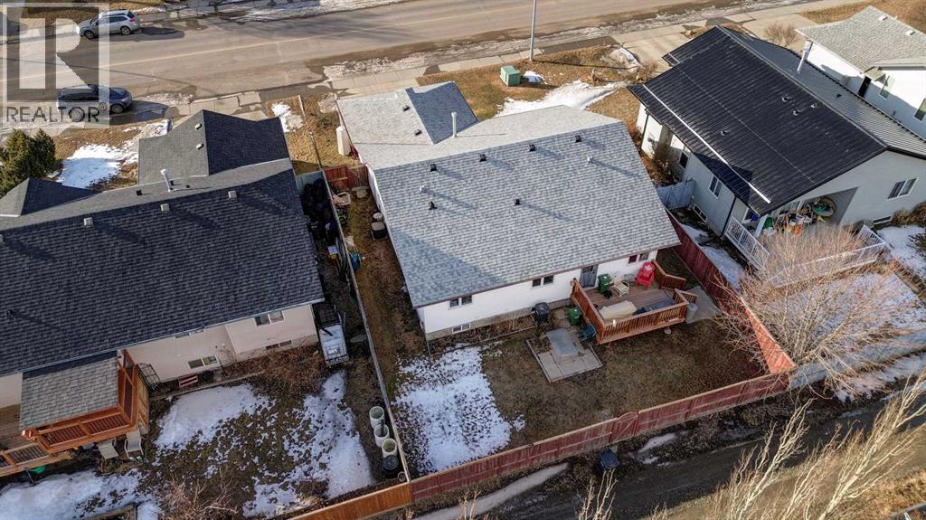 411 Strathford Boulevard, Strathmore, Alberta