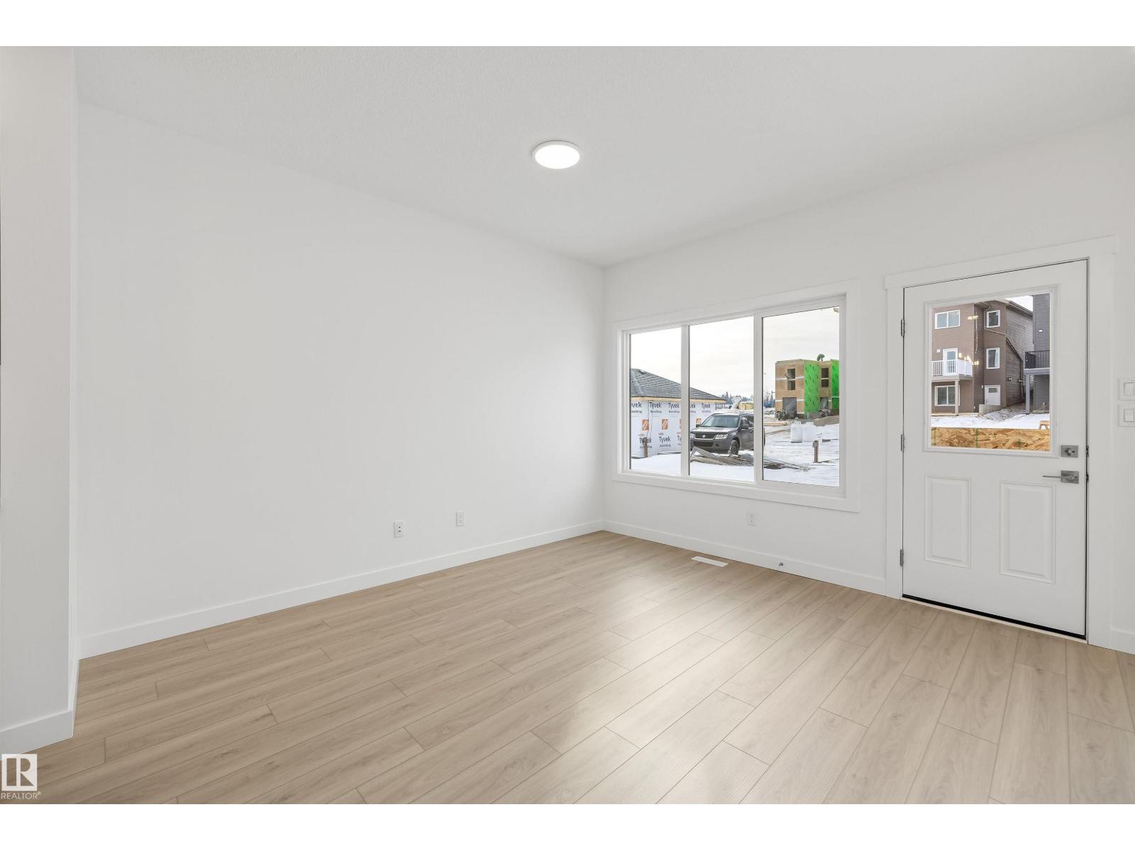 4592 Warbler Lo Nw, Edmonton, Alberta