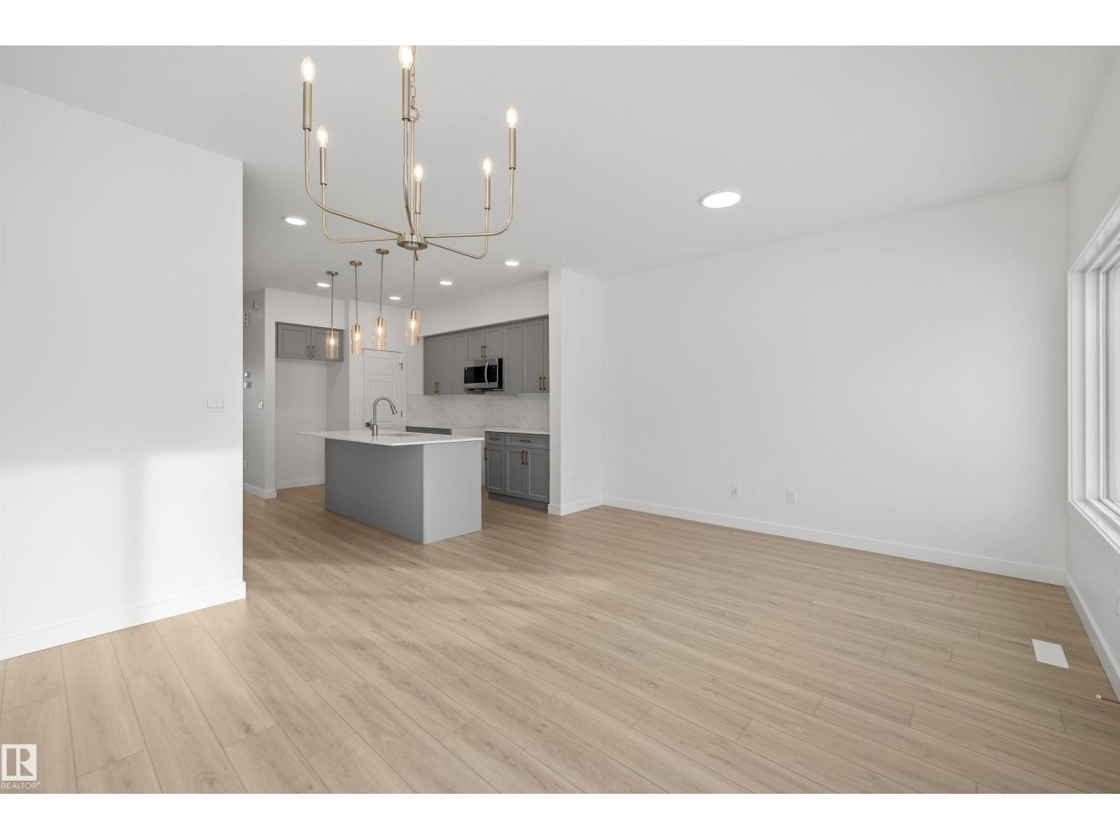 4592 Warbler Lo Nw, Edmonton, Alberta