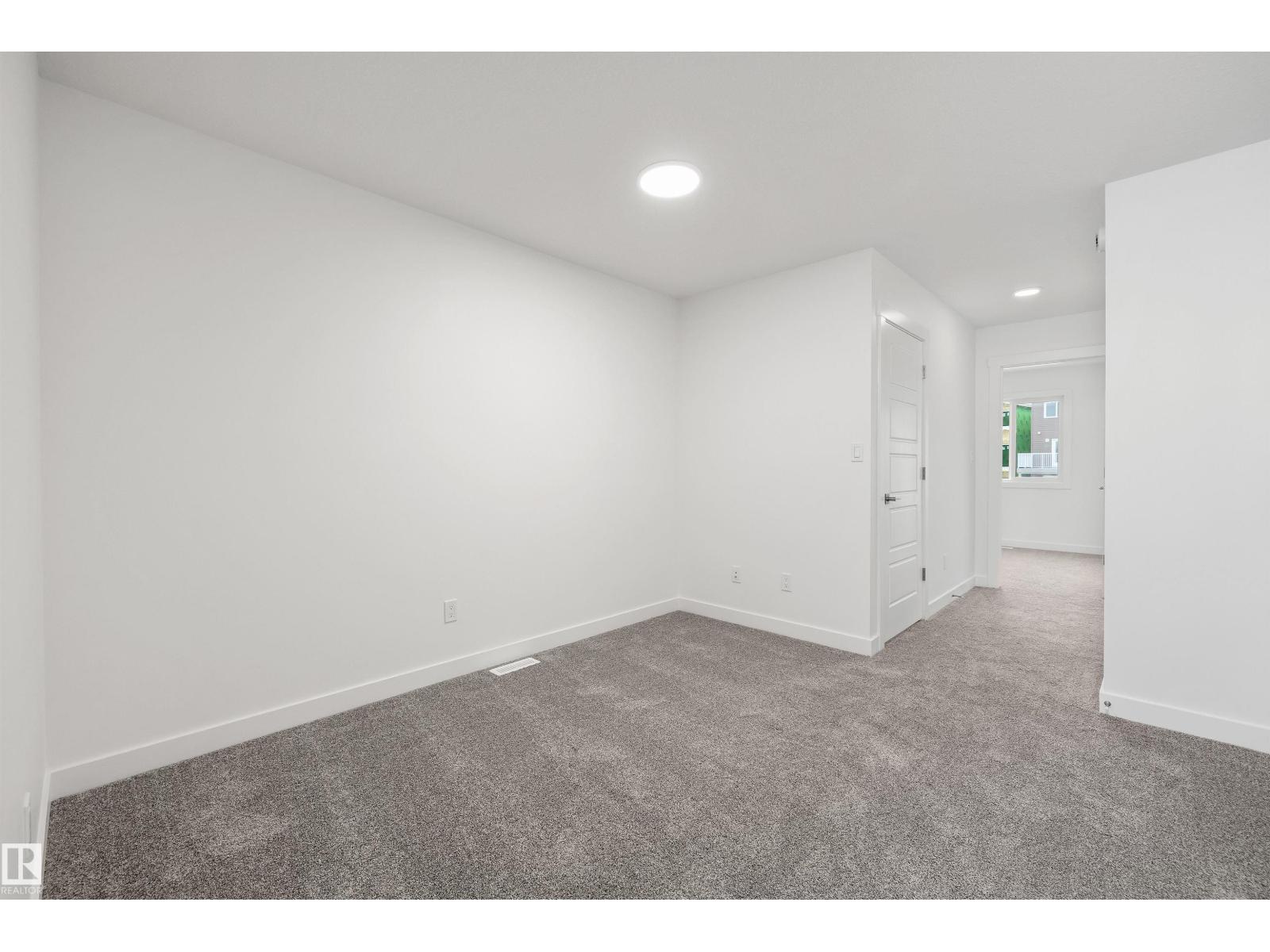 4592 Warbler Lo Nw, Edmonton, Alberta