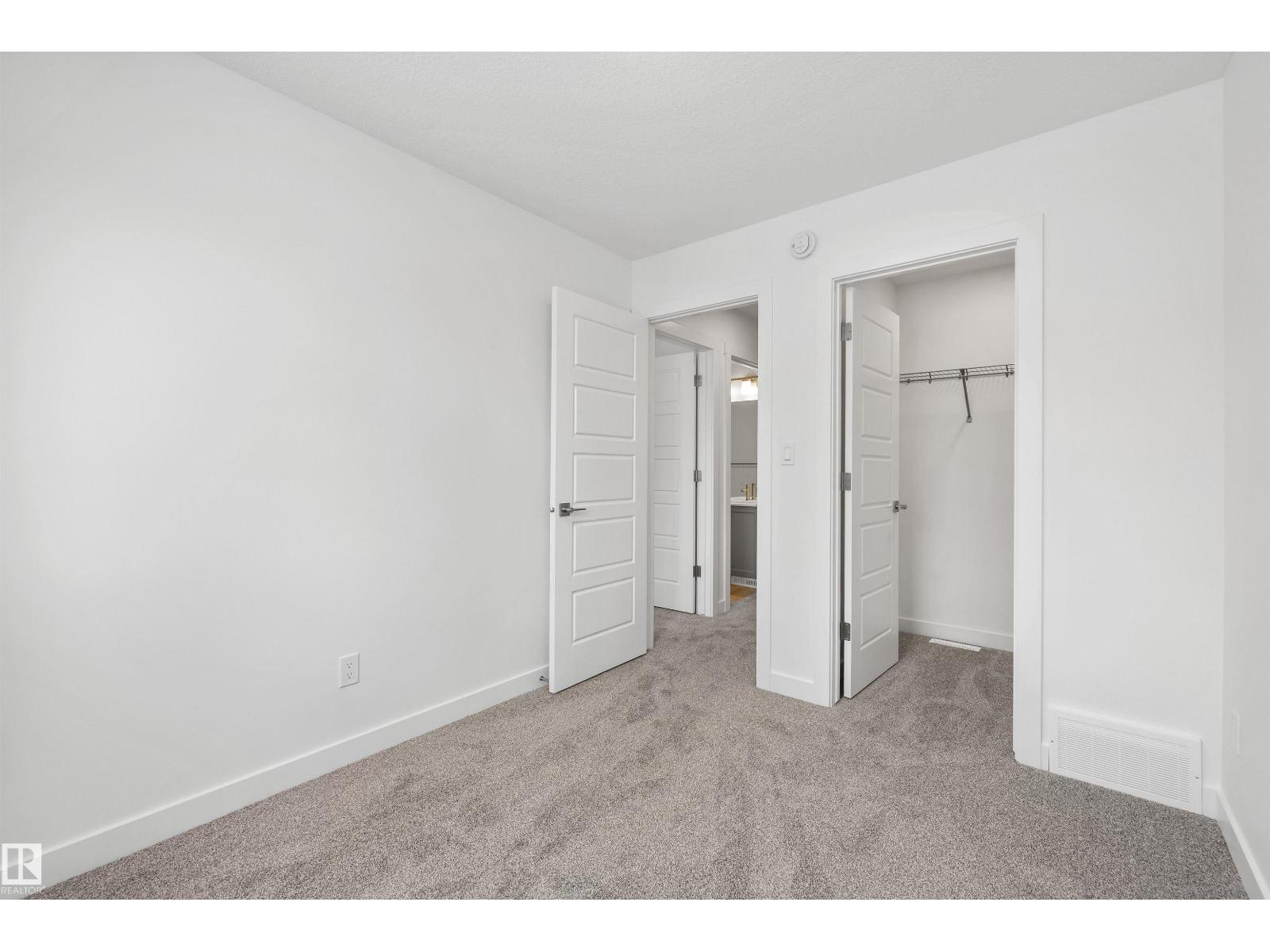 4592 Warbler Lo Nw, Edmonton, Alberta