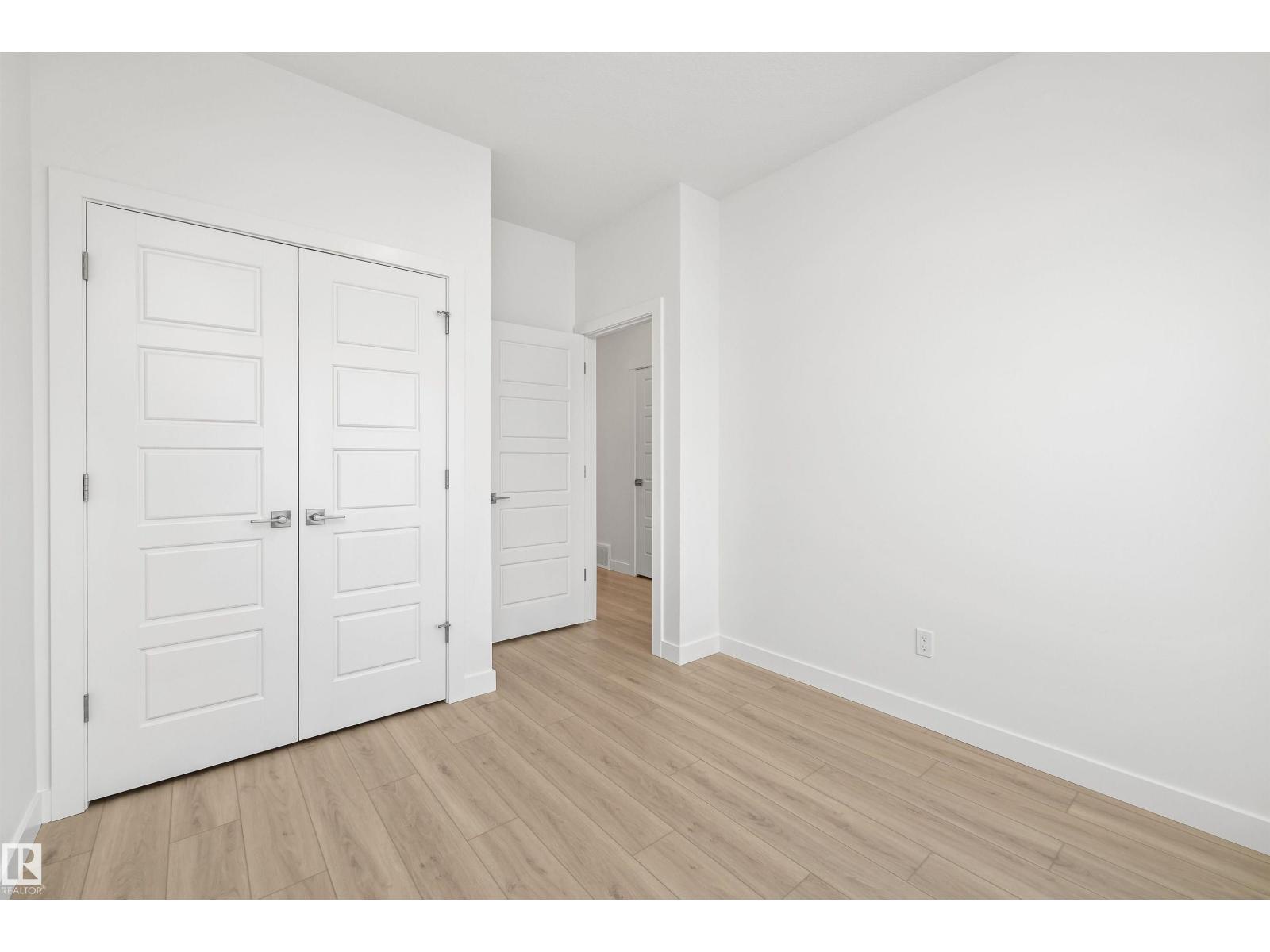 4592 Warbler Lo Nw, Edmonton, Alberta