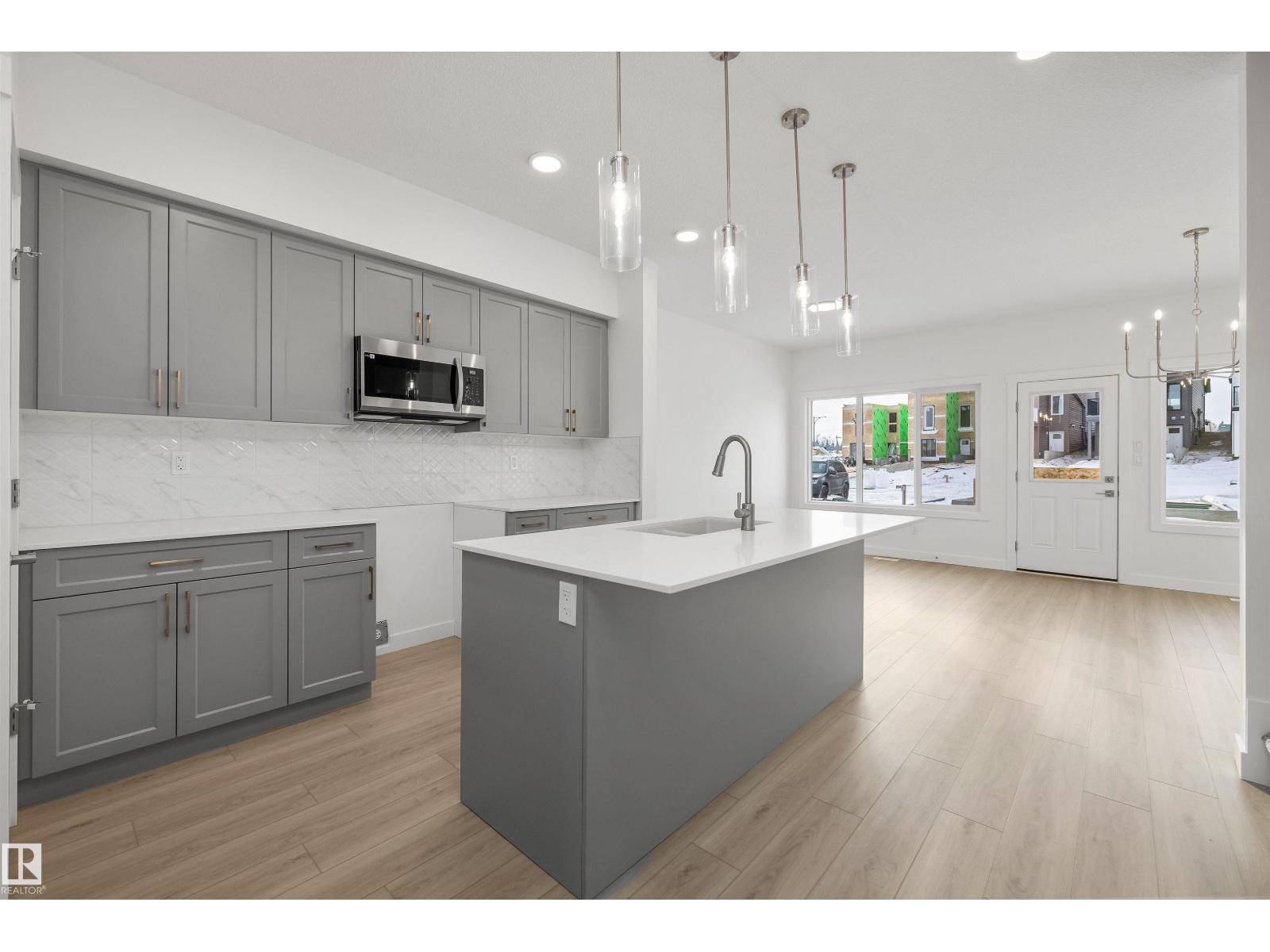 4592 Warbler Lo Nw, Edmonton, Alberta