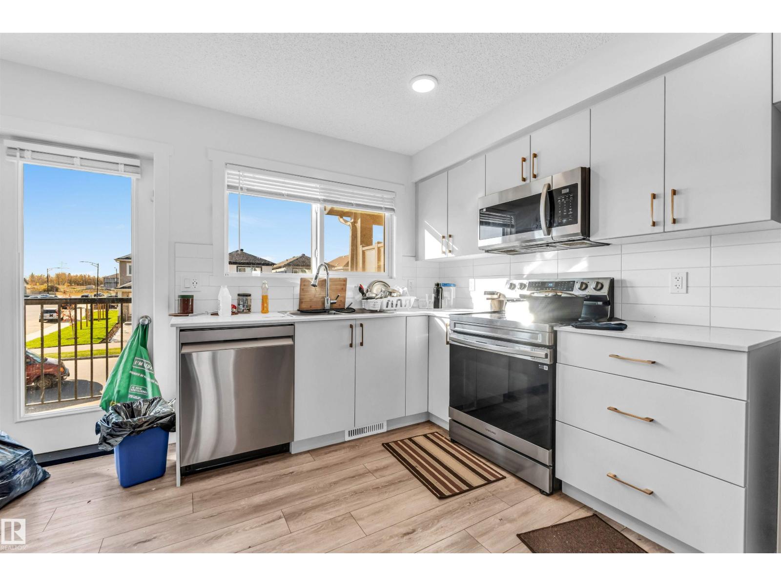 1106 Aster Bv Nw, Edmonton, Alberta