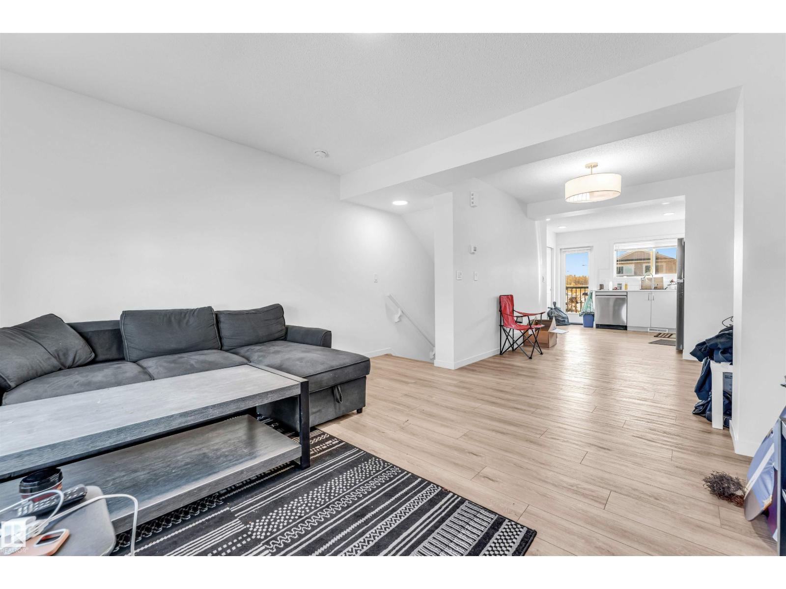 1106 Aster Bv Nw, Edmonton, Alberta