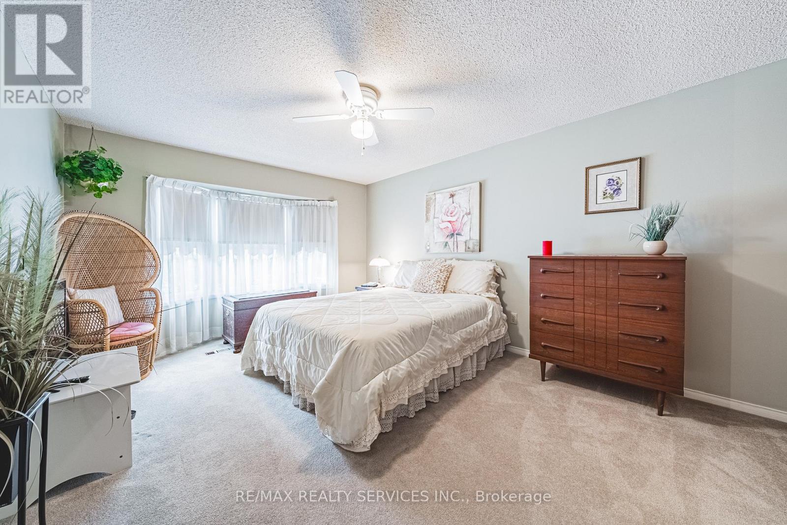 17 Cox Crescent, Brampton (northwood Park), Ontario