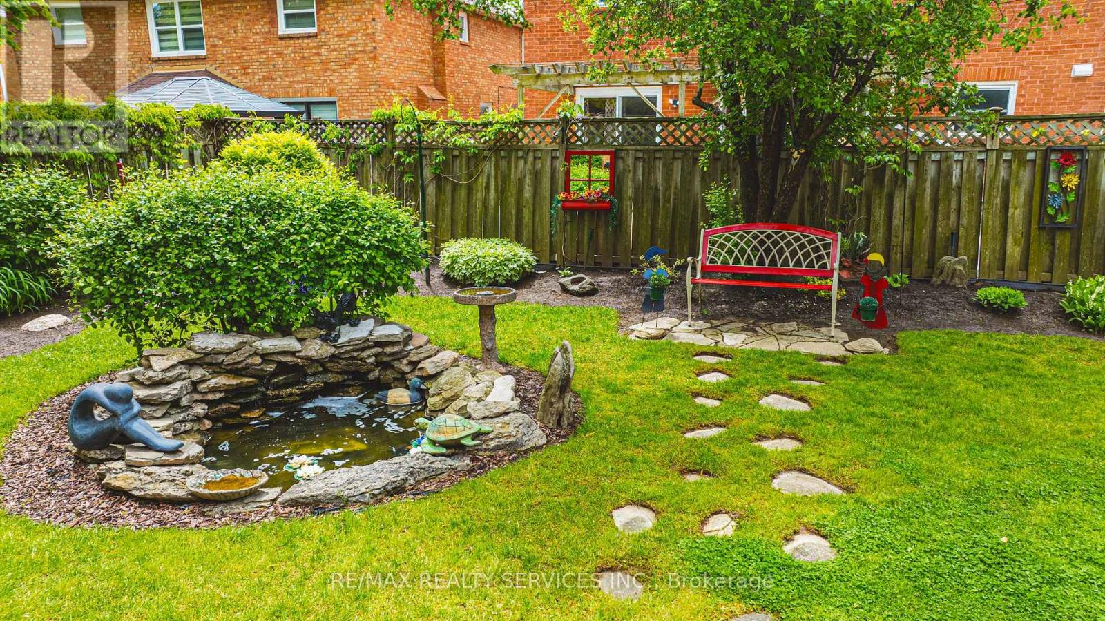 17 Cox Crescent, Brampton (northwood Park), Ontario