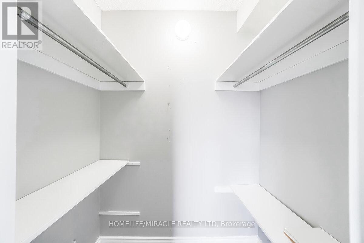 1703 - 15 Kensington Road, Brampton (queen Street Corridor), Ontario