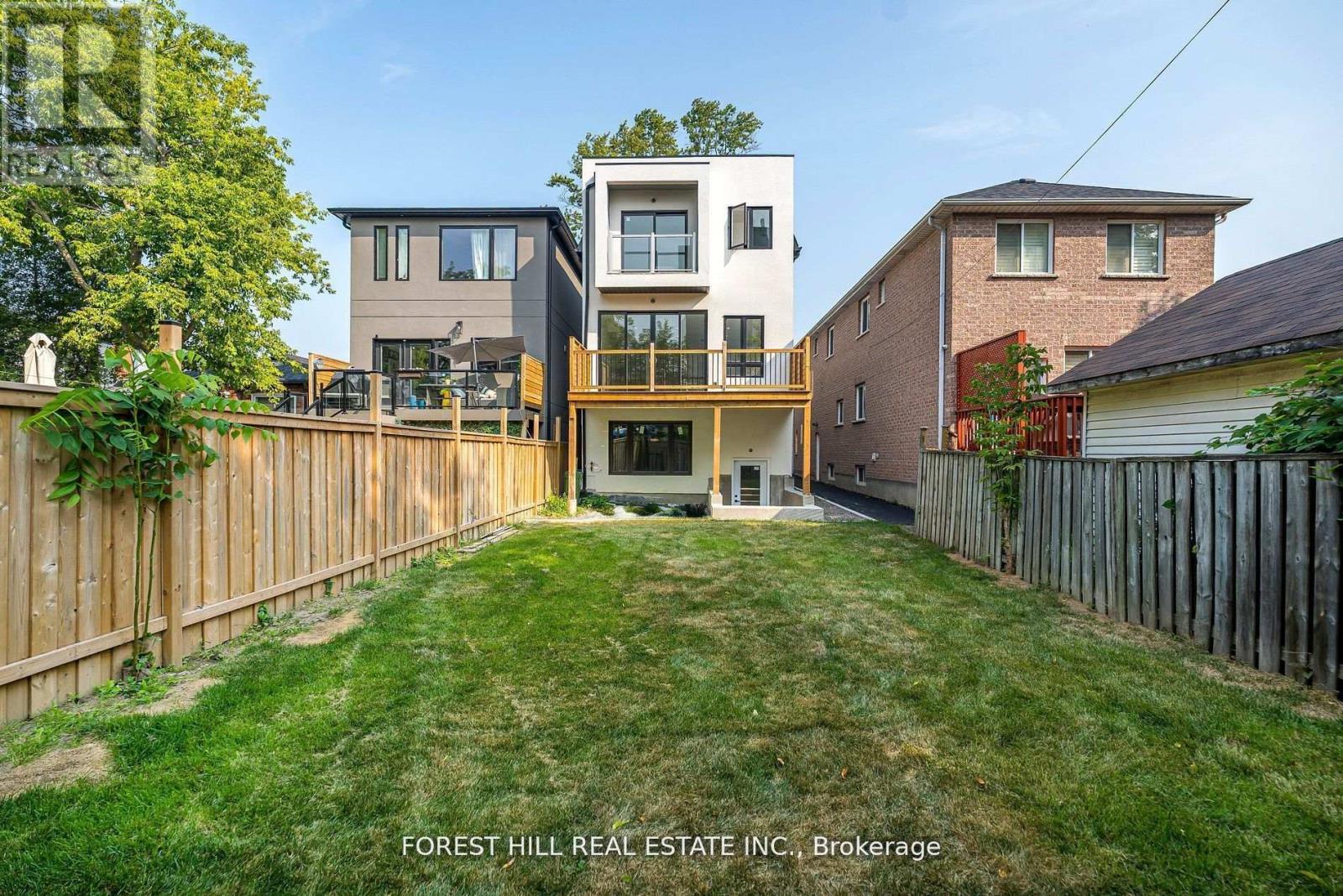 19 Simpson Avenue, Toronto (mimico), Ontario