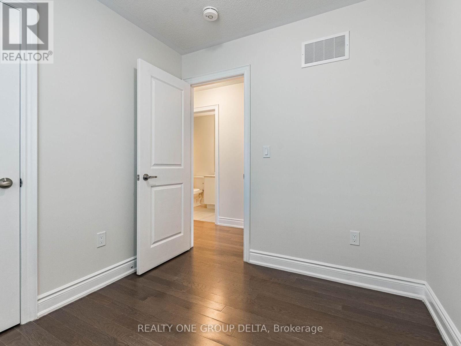 . - 6 Quinton Ridge, Brampton (bram West), Ontario