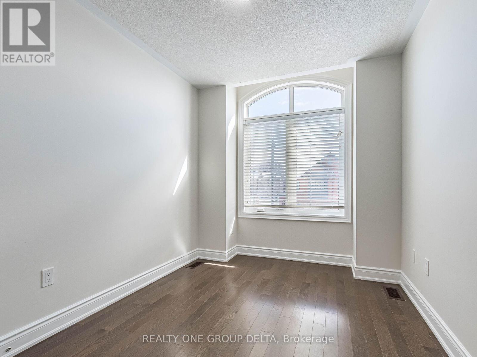 . - 6 Quinton Ridge, Brampton (bram West), Ontario