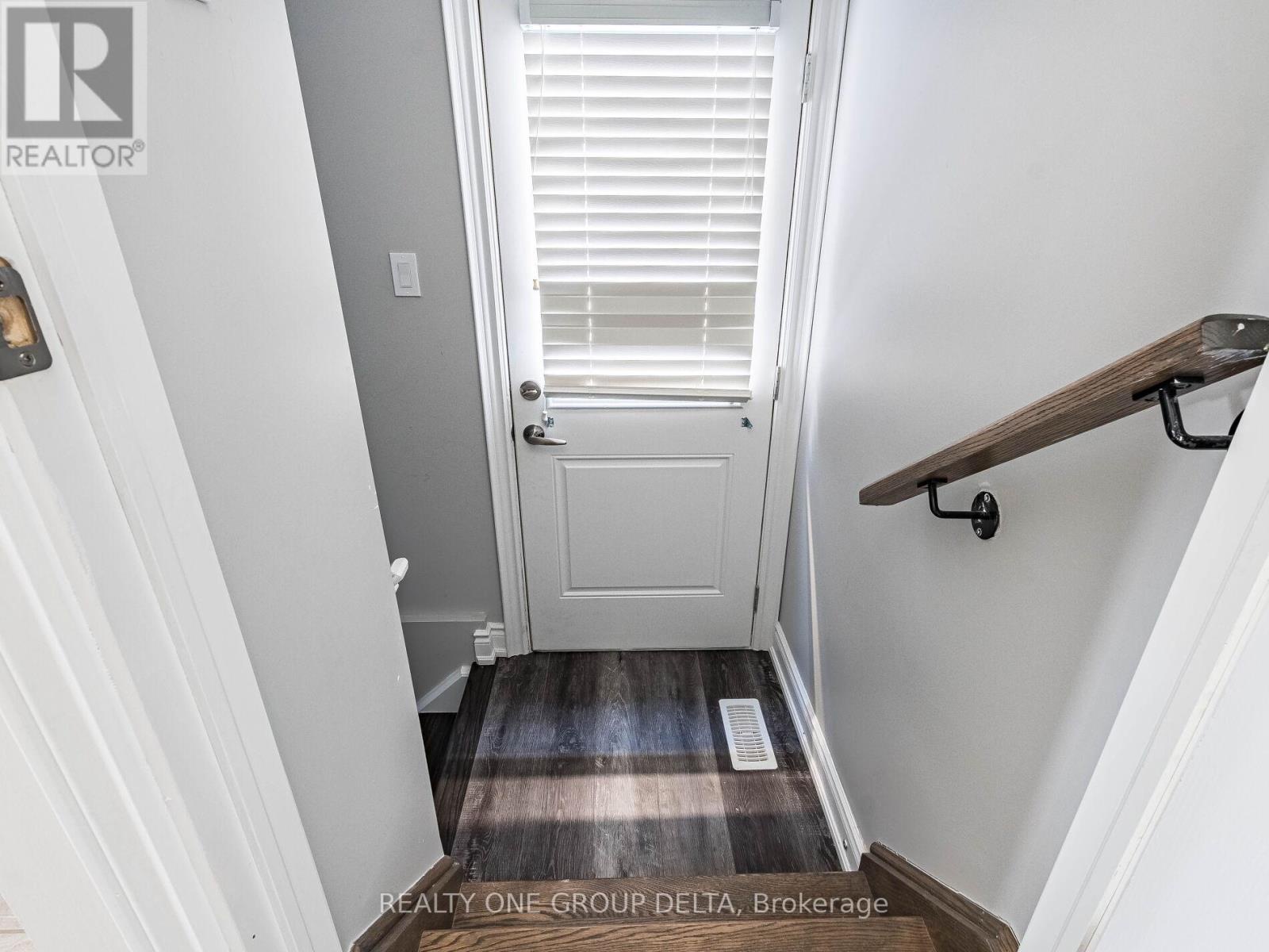 . - 6 Quinton Ridge, Brampton (bram West), Ontario