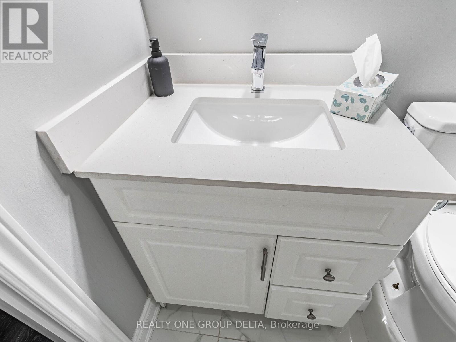 . - 6 Quinton Ridge, Brampton (bram West), Ontario