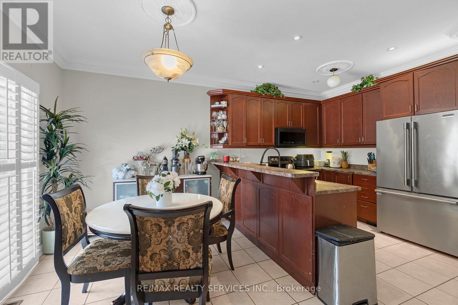 43 Masters Green Crescent, Brampton (snelgrove), Ontario