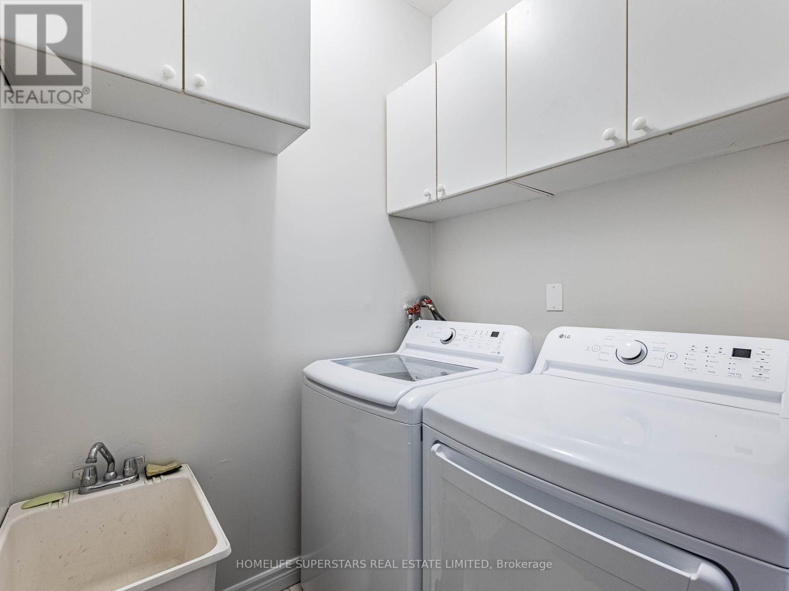 54 Hollybush Street, Brampton (sandringham-wellington), Ontario