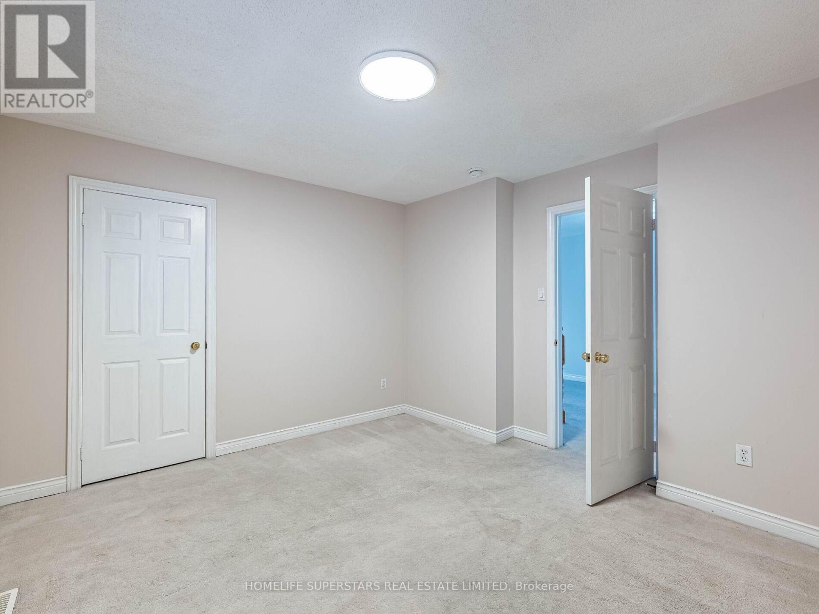 54 Hollybush Street, Brampton (sandringham-wellington), Ontario