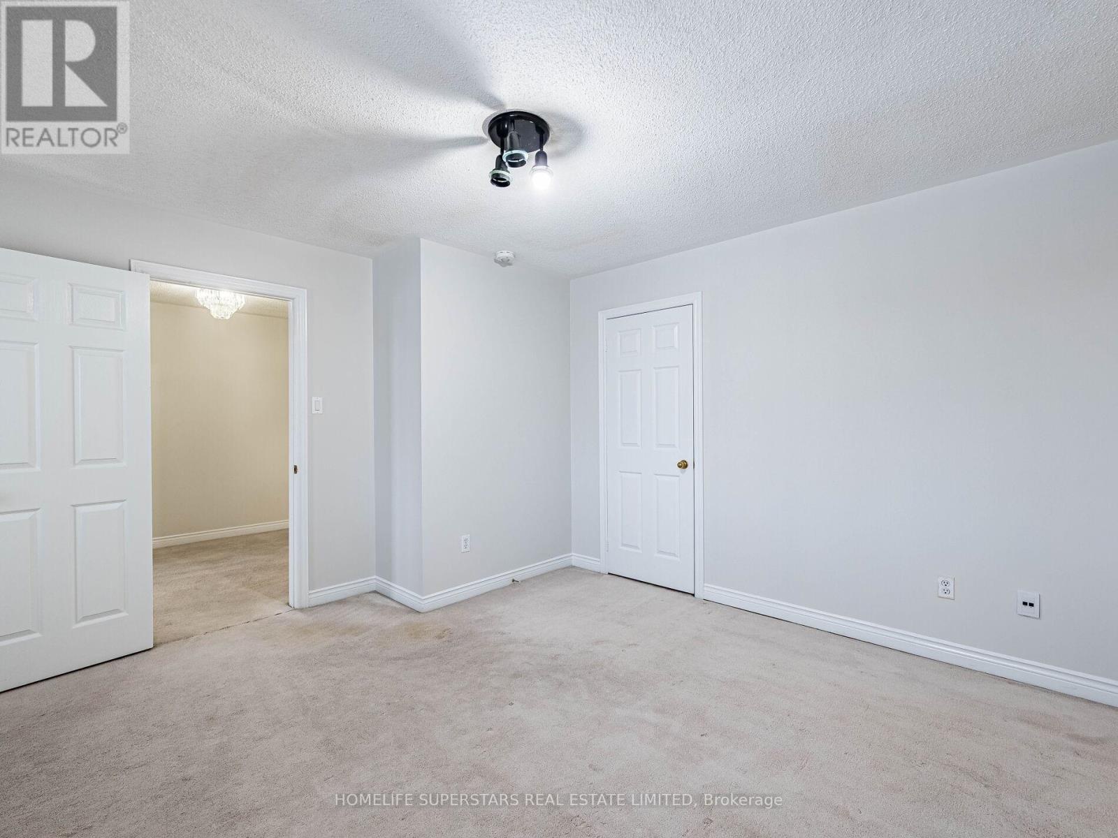 54 Hollybush Street, Brampton (sandringham-wellington), Ontario