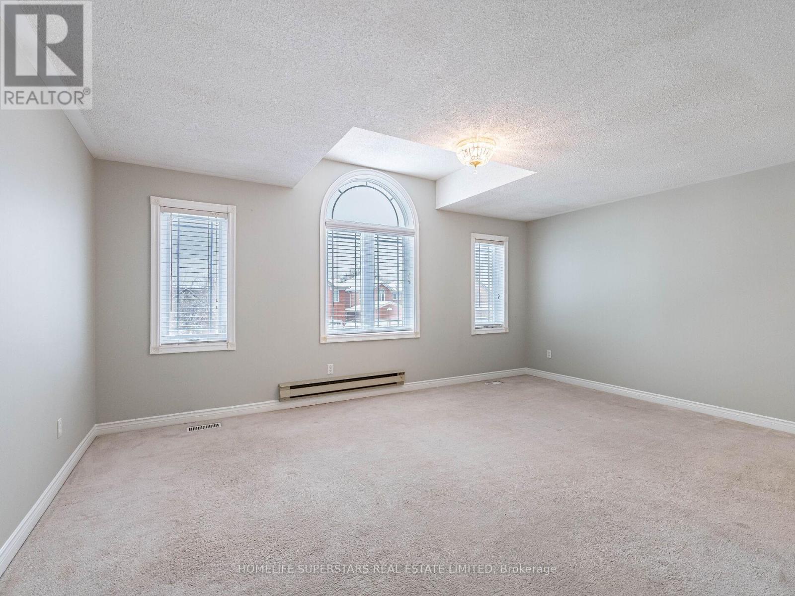 54 Hollybush Street, Brampton (sandringham-wellington), Ontario