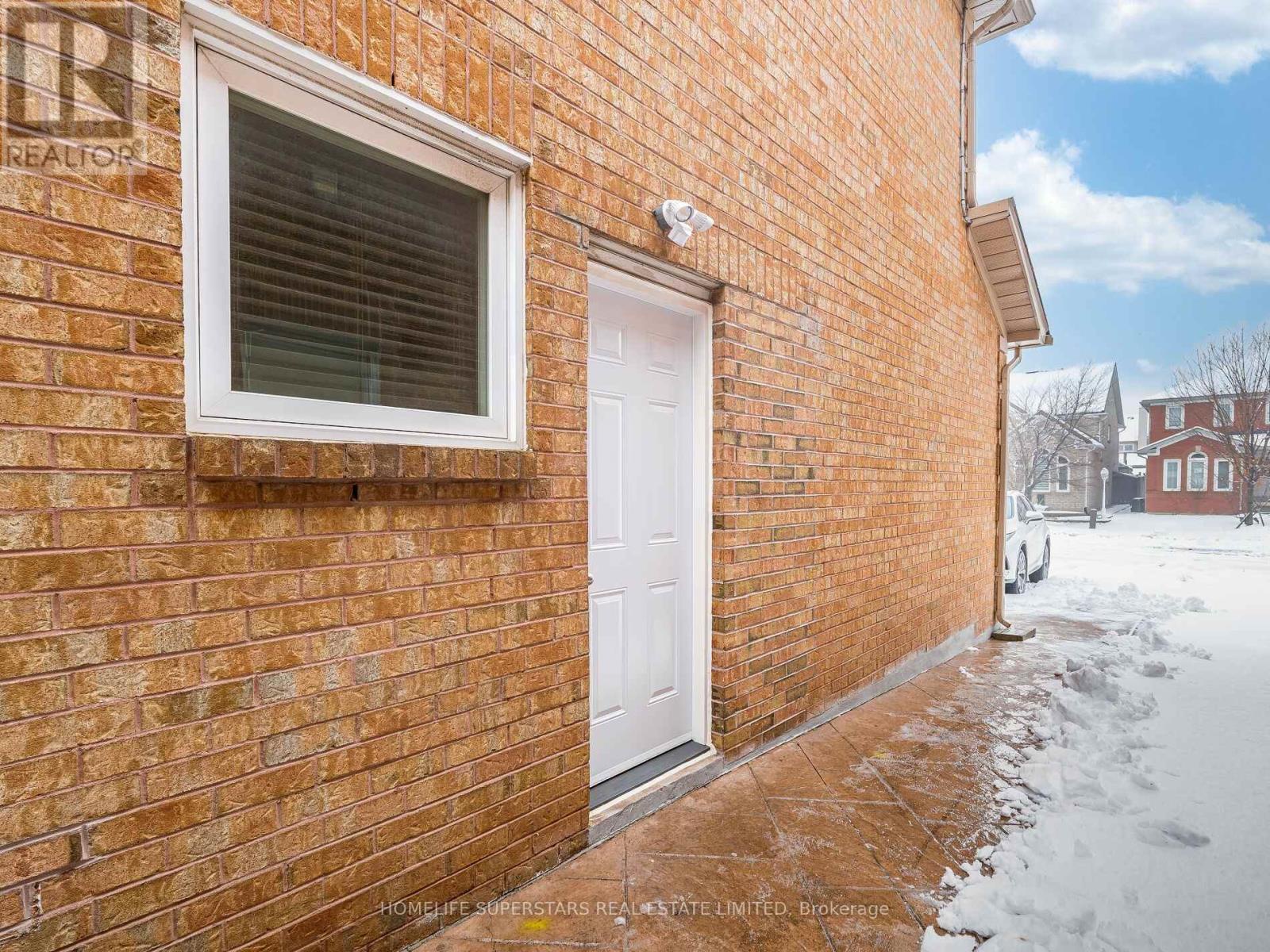 54 Hollybush Street, Brampton (sandringham-wellington), Ontario