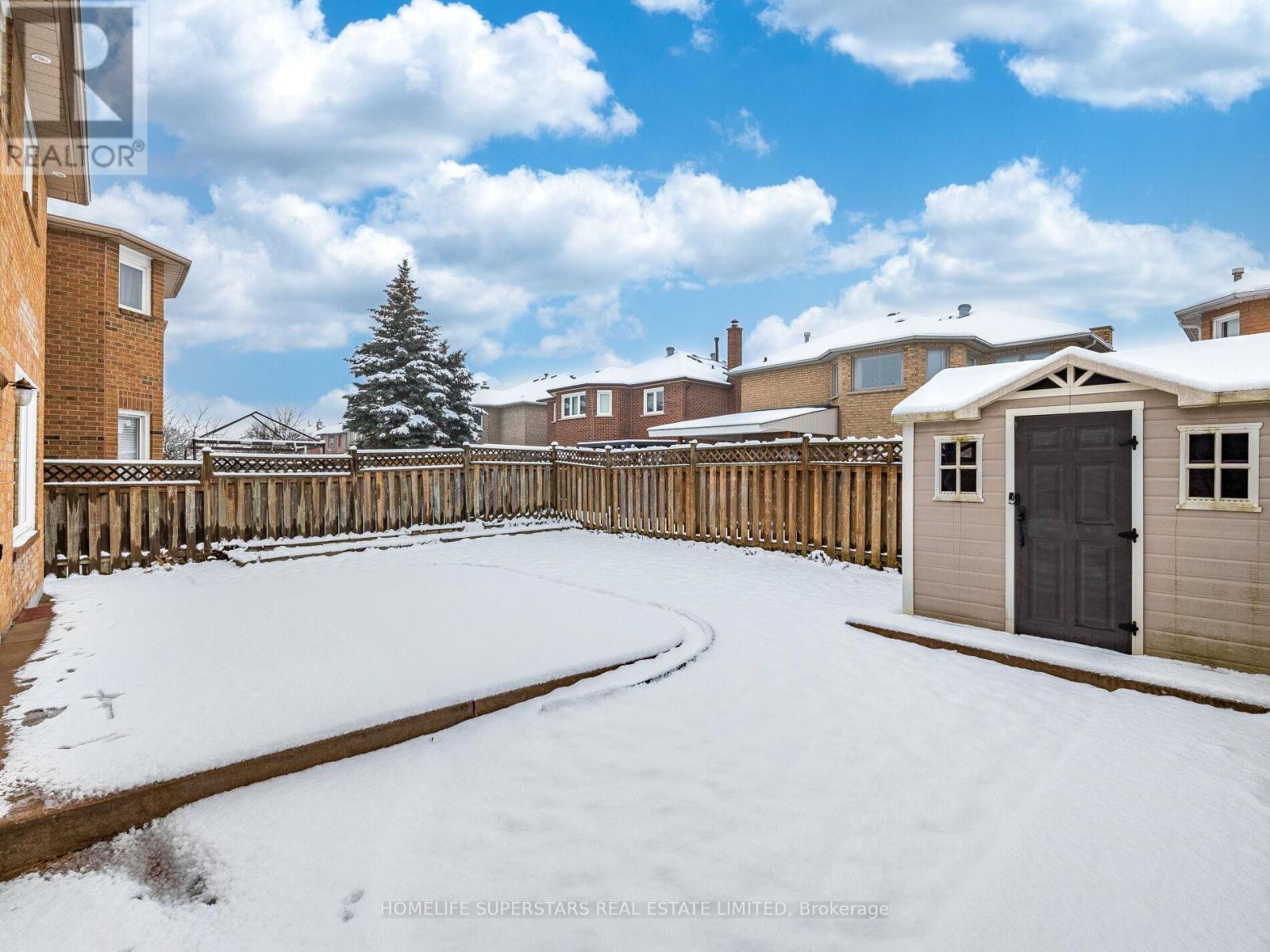 54 Hollybush Street, Brampton (sandringham-wellington), Ontario