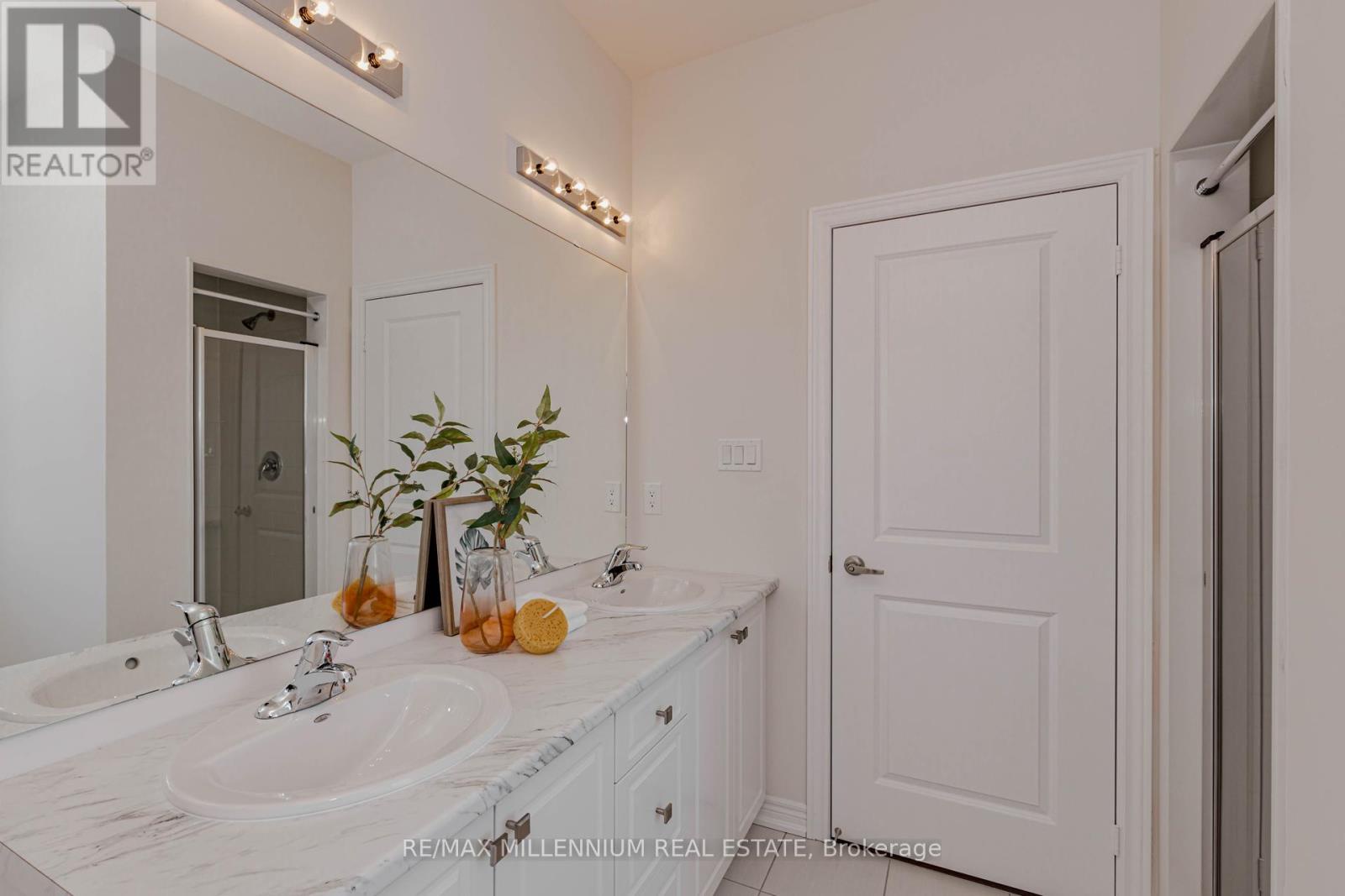 25 Sapwood Crescent, Brampton (snelgrove), Ontario