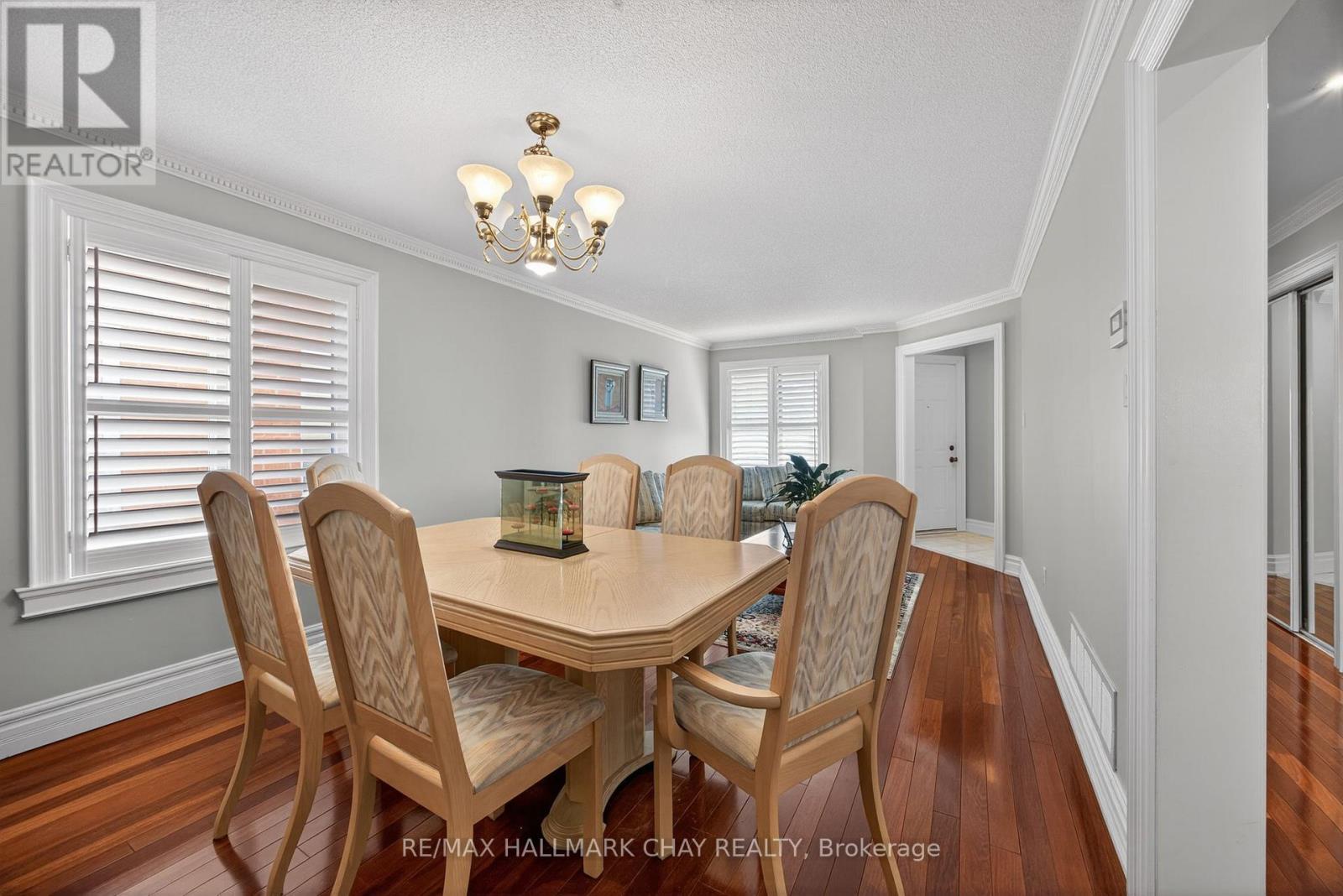 72 Ravenscliffe Court, Brampton (northwood Park), Ontario