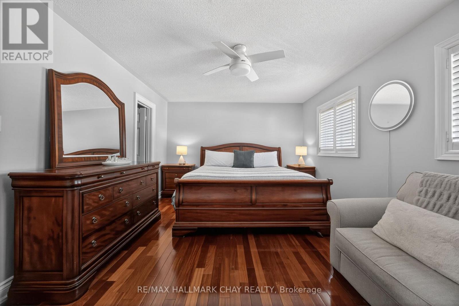 72 Ravenscliffe Court, Brampton (northwood Park), Ontario