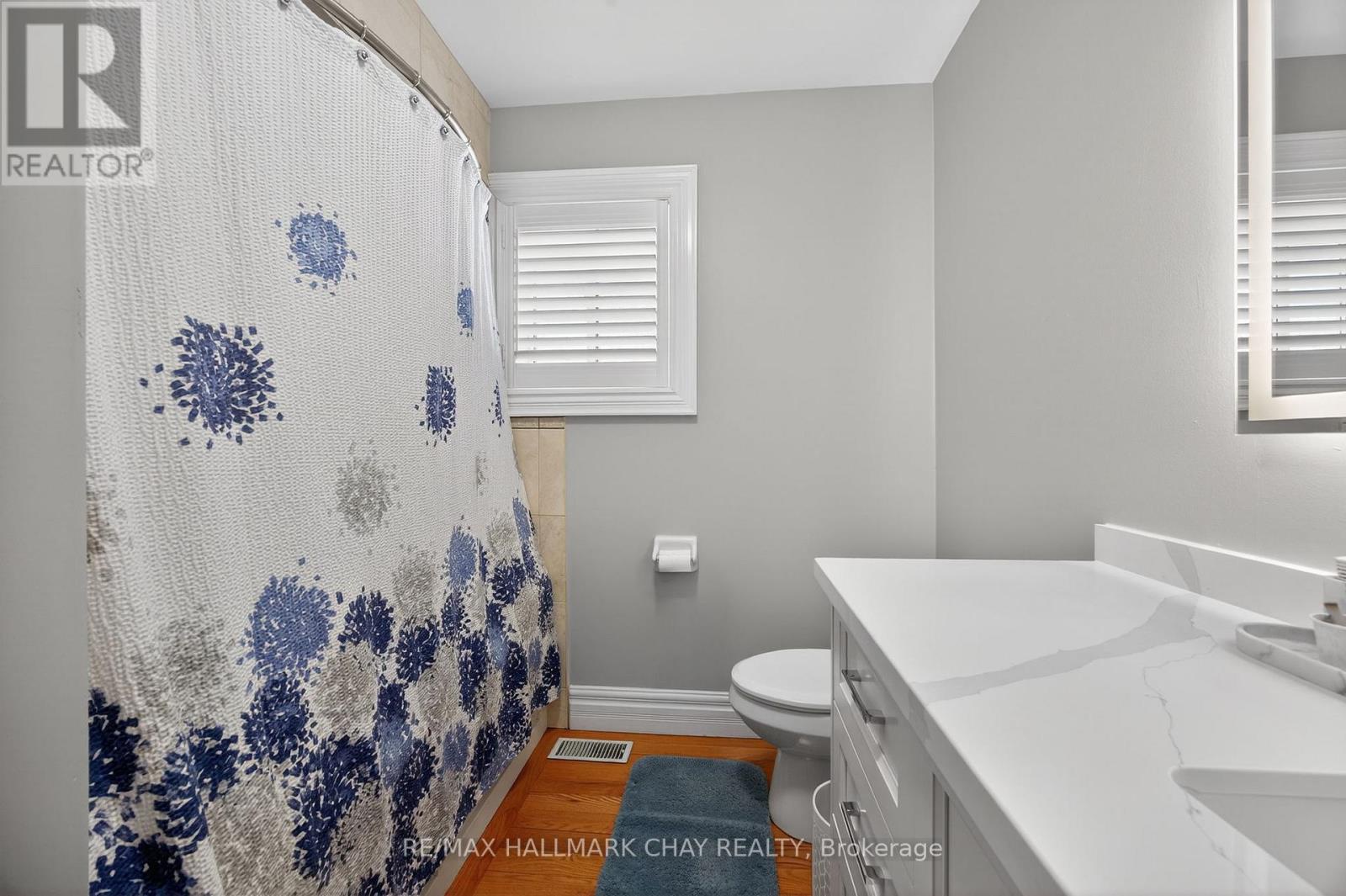 72 Ravenscliffe Court, Brampton (northwood Park), Ontario