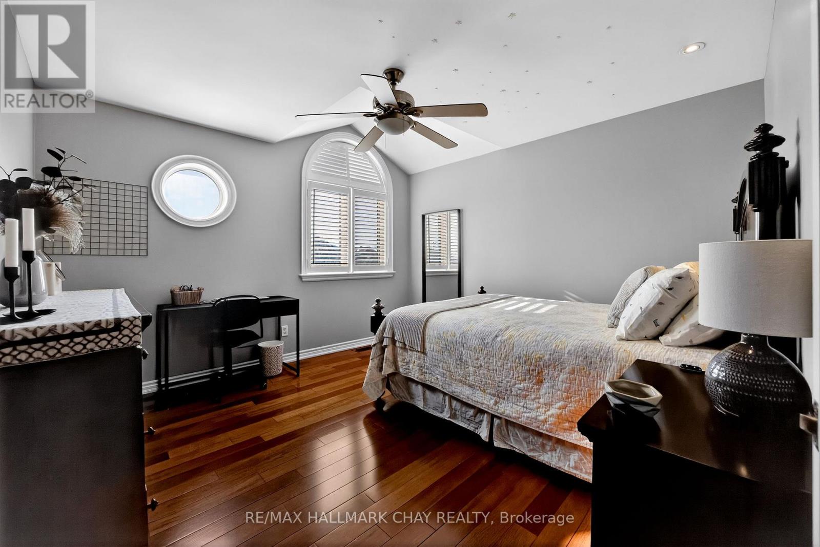 72 Ravenscliffe Court, Brampton (northwood Park), Ontario