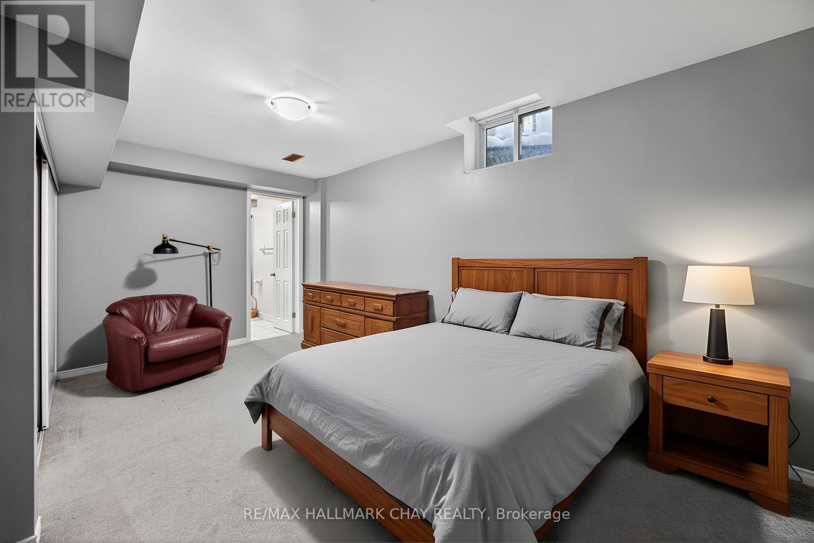 72 Ravenscliffe Court, Brampton (northwood Park), Ontario