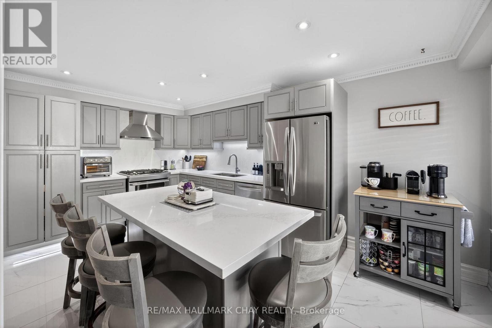 72 Ravenscliffe Court, Brampton (northwood Park), Ontario