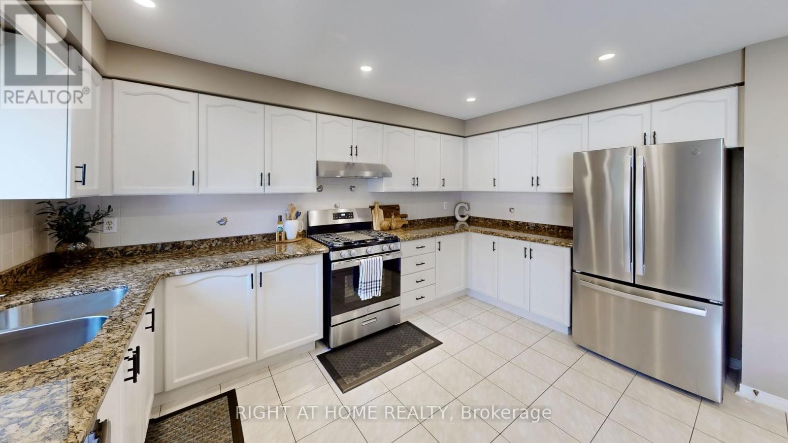 102 Mullis Crescent, Brampton (fletcher's West), Ontario