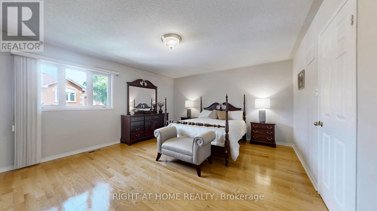 102 Mullis Crescent, Brampton (fletcher's West), Ontario