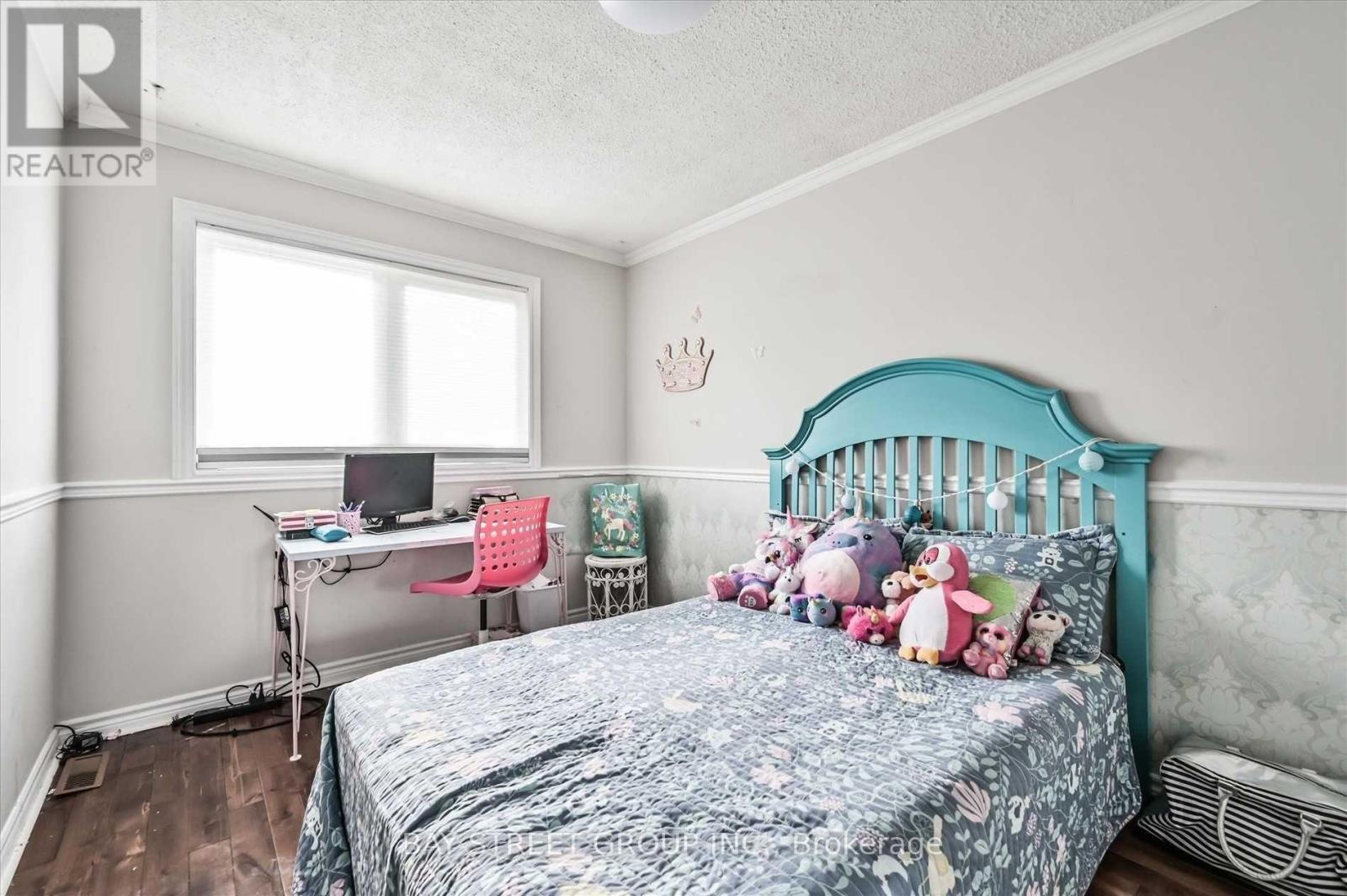 39 Barrington Crescent, Brampton (heart Lake East), Ontario