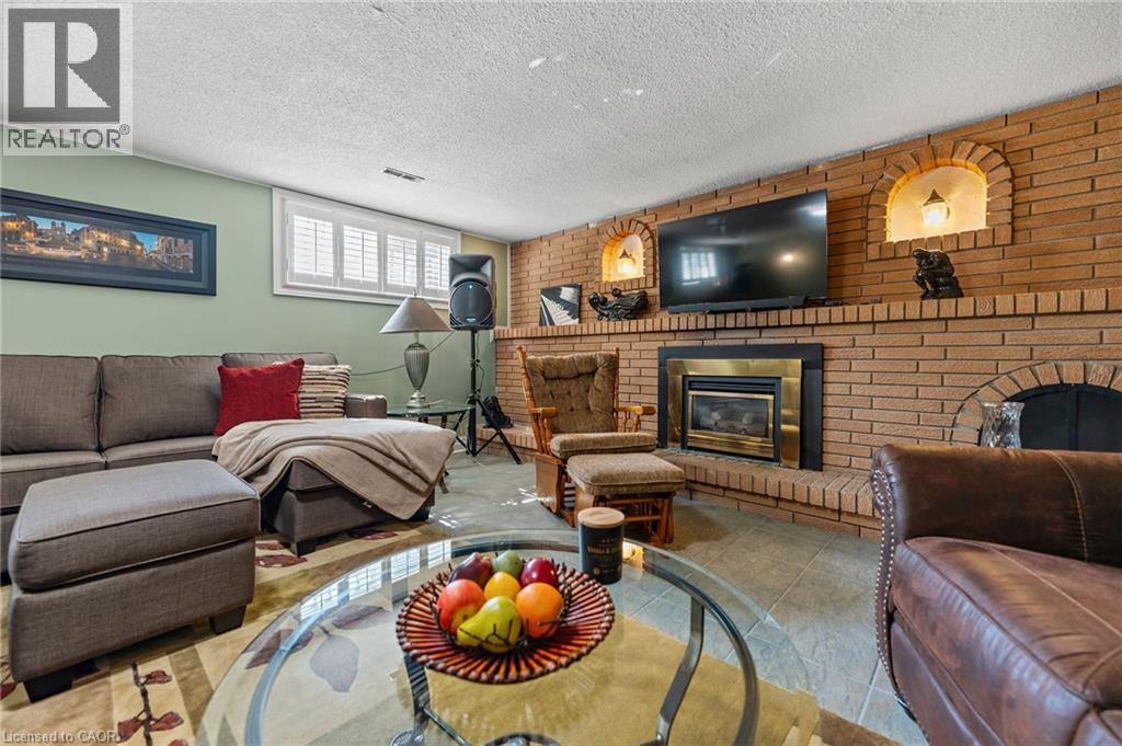 299 Eastdale Boulevard, Stoney Creek, Ontario