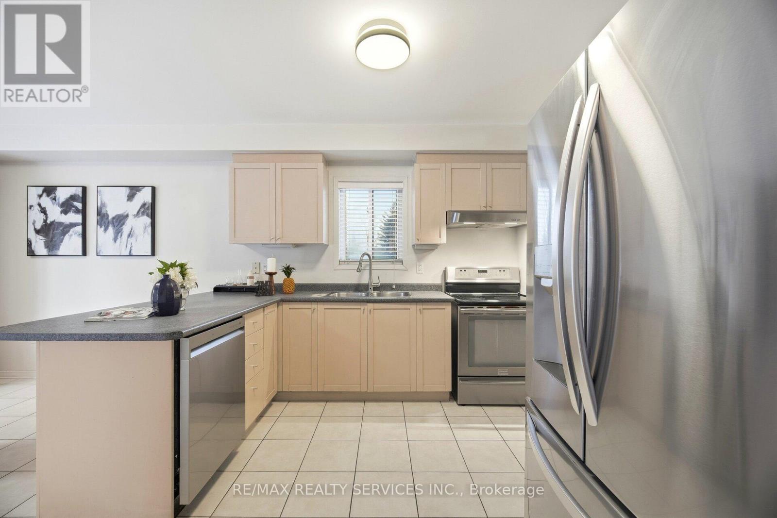 115 Woodvalley Drive, Brampton (fletcher's Meadow), Ontario