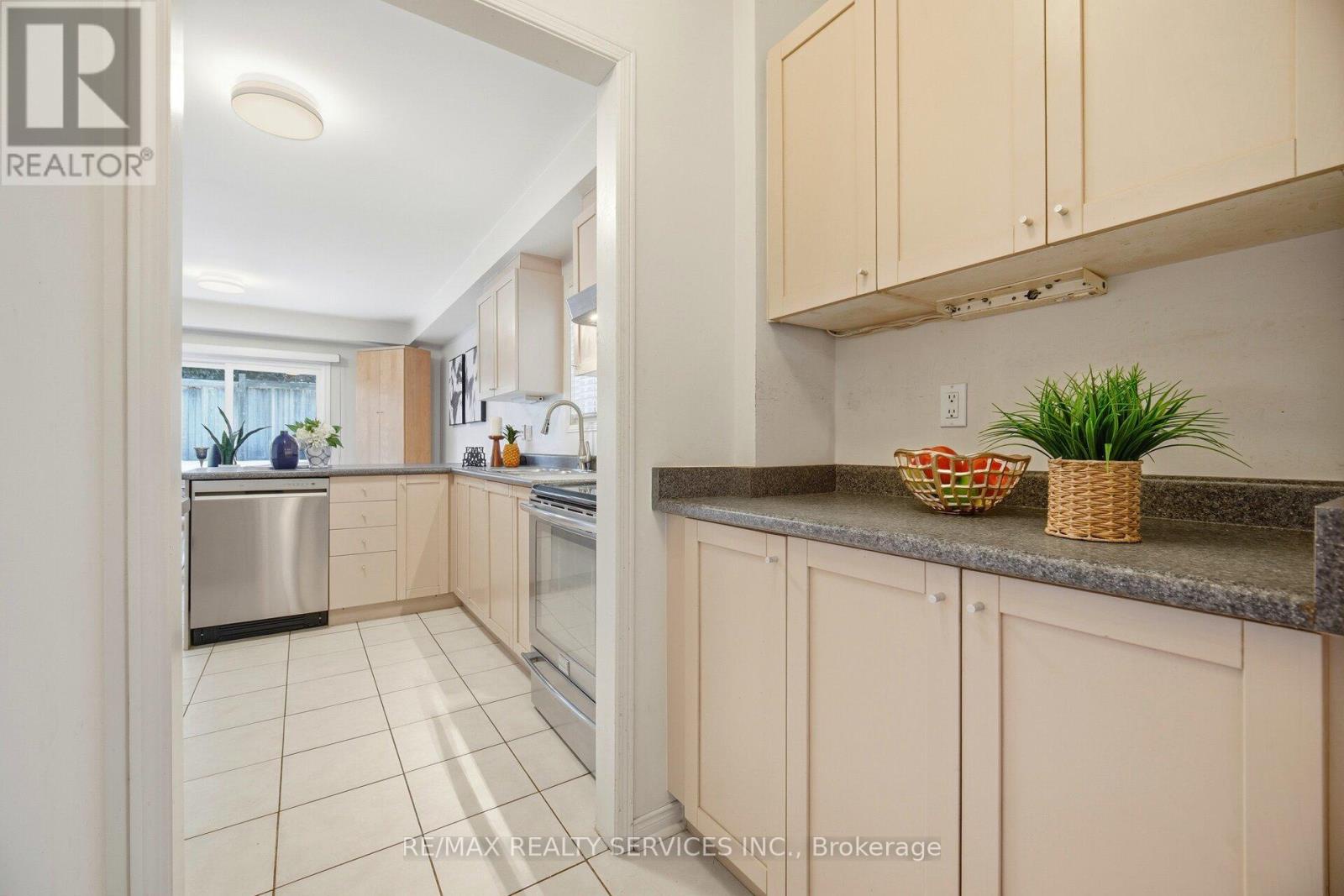 115 Woodvalley Drive, Brampton (fletcher's Meadow), Ontario