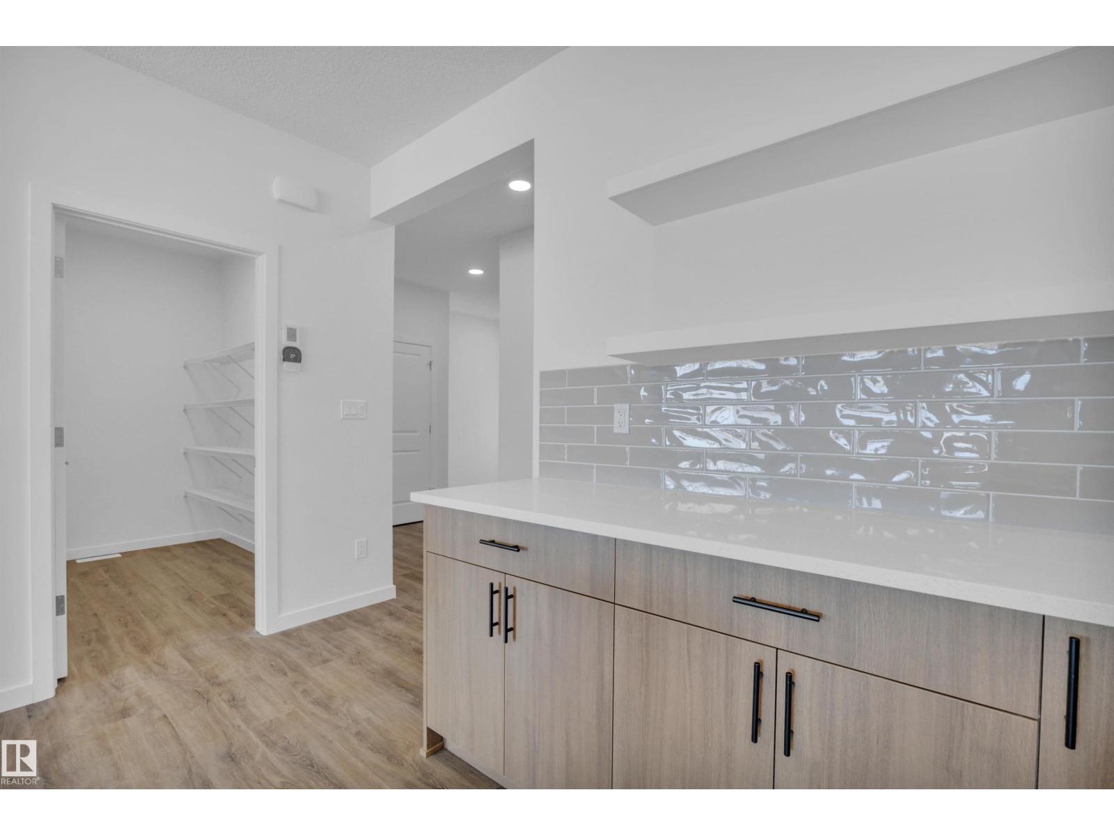 311 22 St Sw, Edmonton, Alberta