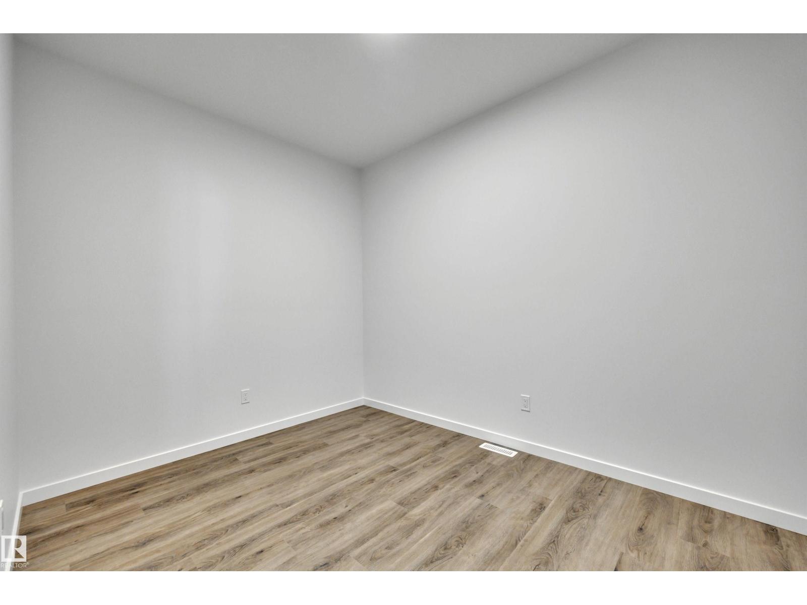 311 22 St Sw, Edmonton, Alberta