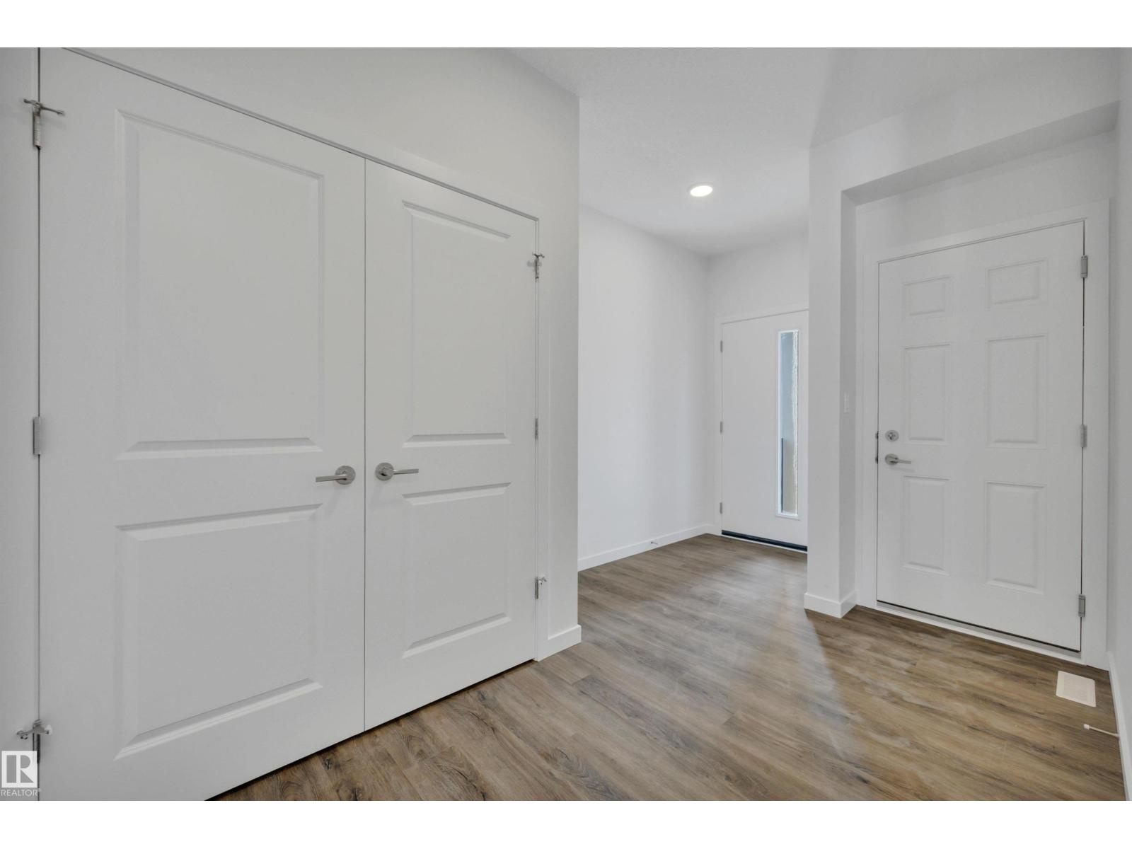 311 22 St Sw, Edmonton, Alberta